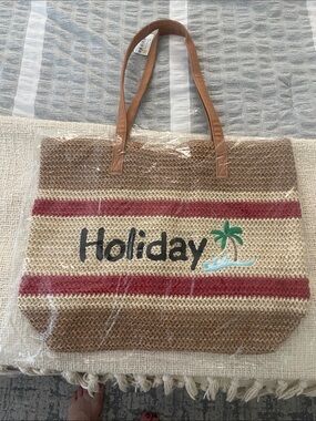 Woman Straw Beach Tote Bag in Brown and Red